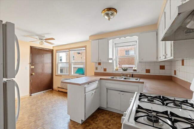 Foto del edificio - 2650 W Touhy Ave