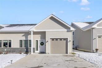 Building Photo - 46 W Valley Cir