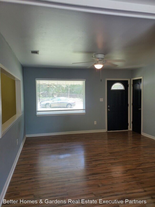 Building Photo - 3 br, 2 bath House - 651 Gibbs Road South