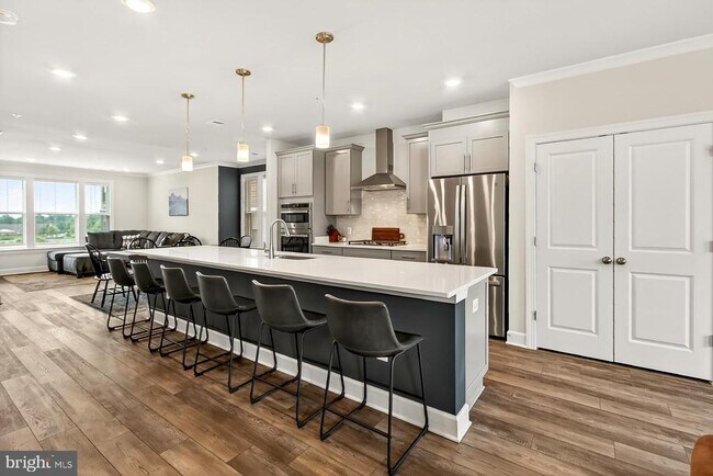 Building Photo - 43389 Radford Divide Ter
