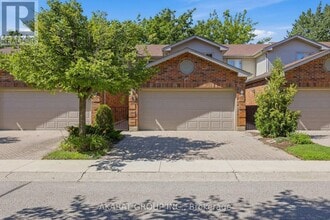 Building Photo - 70 Sunnyside Dr