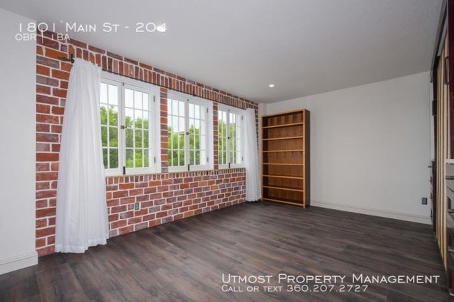 Building Photo - bedroom in Washougal WA 98671