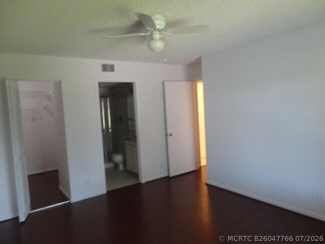 Building Photo - 714 Sunny Pine Way