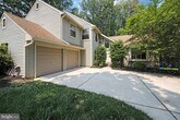 Primary Photo - 11 Acorn Hill Dr