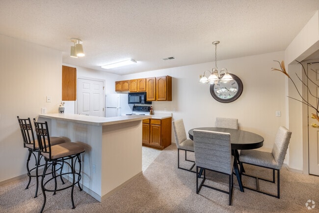 2BR, 2BA - 1,064SF - Kitchen and Dining Area - LEXINGTON ESTATES