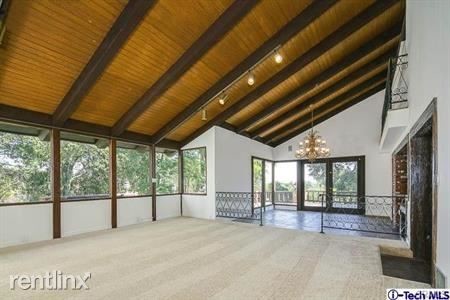 Building Photo - 3488 Barhite St