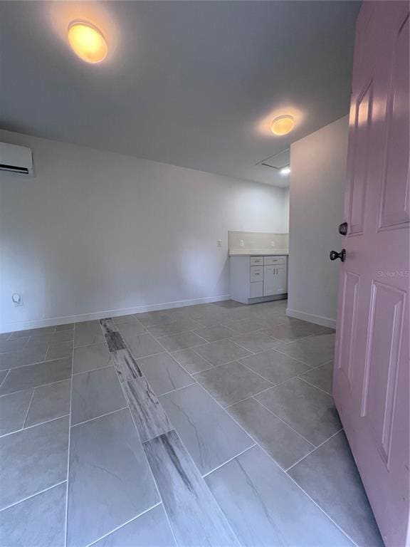 Building Photo - 118 W Sligh Ave