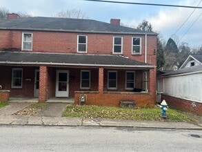 Building Photo - 148-150-150 Cottage Ave