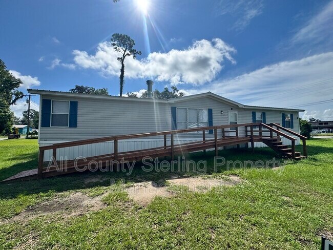 Foto del edificio - 579 SE Baker Ave