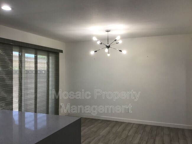 Foto del edificio - 5912 N 86th St