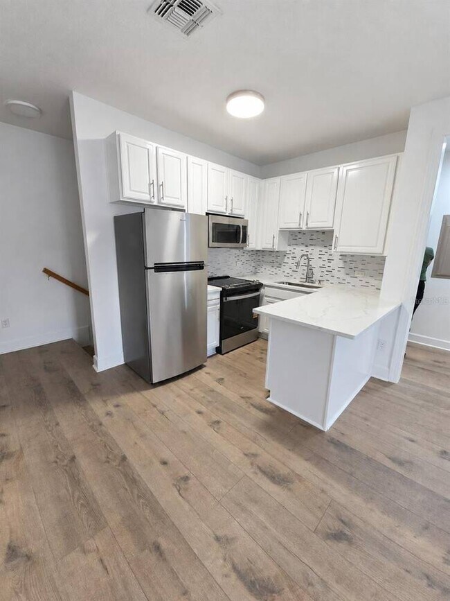 Building Photo - 1440 Stickley Ave