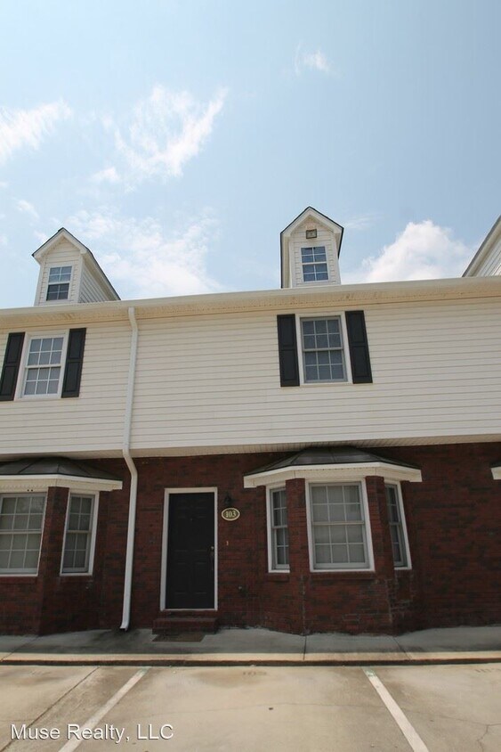 Building Photo - 2 br, 2 bath House - 403-103 N. Wilson Street