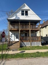 Building Photo - 3104 Poe Ave