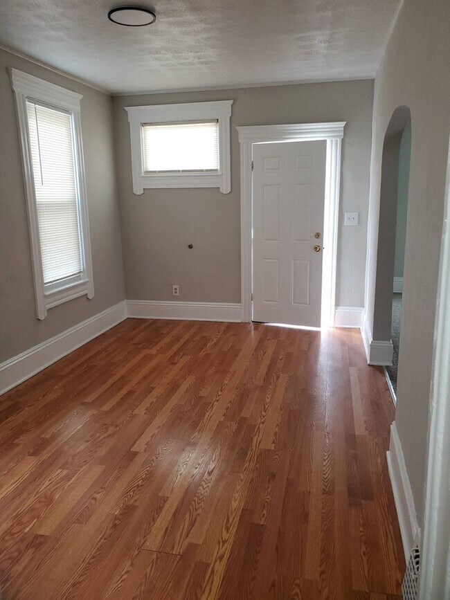 Foto del edificio - 4216 Clybourne Ave