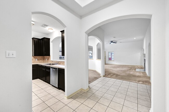 Foto del edificio - 16835 Marston Park Ln