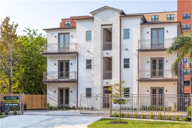 Foto principal - 331 W 18th St