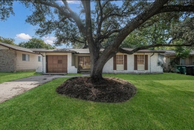 Building Photo - 13538 Bret Harte St