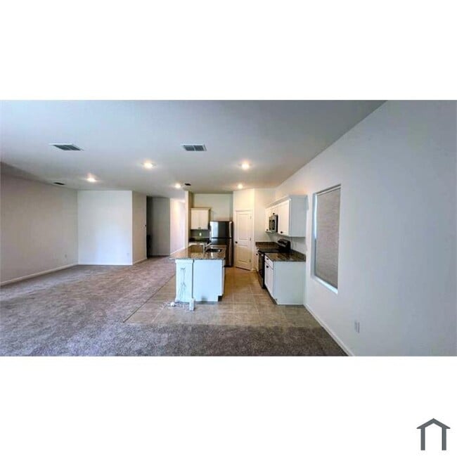 Foto del edificio - 2443 Grey Hawk Dr