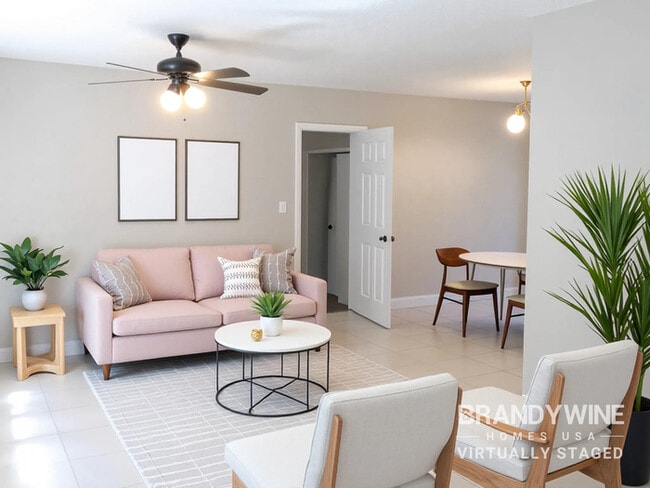 Building Photo - 1908 Palm Dr