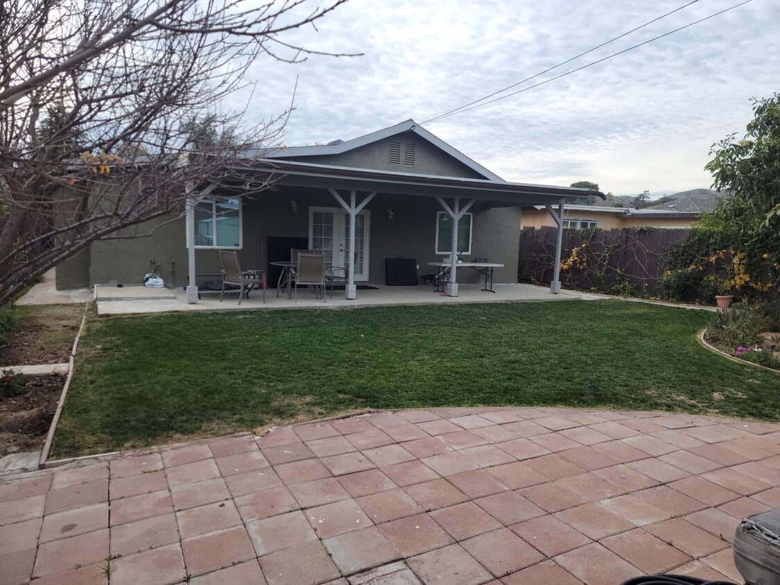 223 Warren Ave, Santa Paula, CA 93060 House Rental in Santa Paula, CA