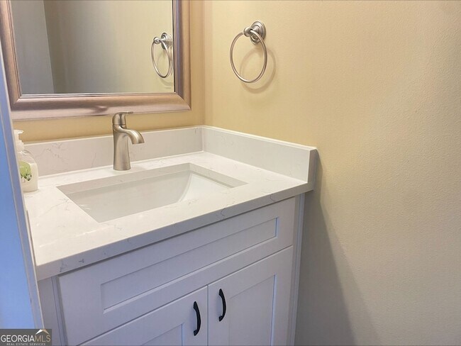 Foto del edificio - 2265 Winthrope Way Dr