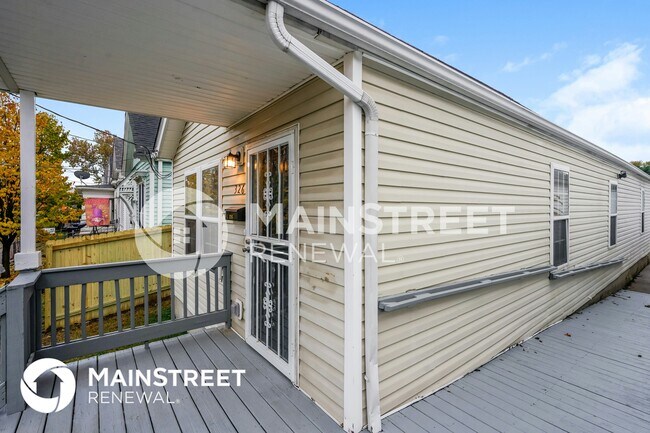 Building Photo - 326 N 18th St