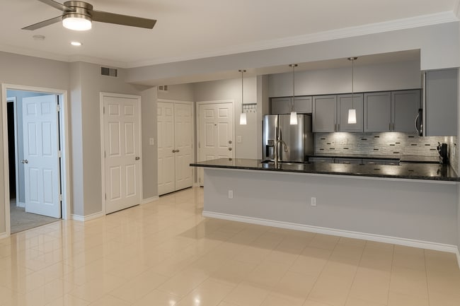 Building Photo - 3102 Kings Rd