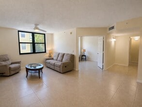 Building Photo - 651 Okeechobee Blvd