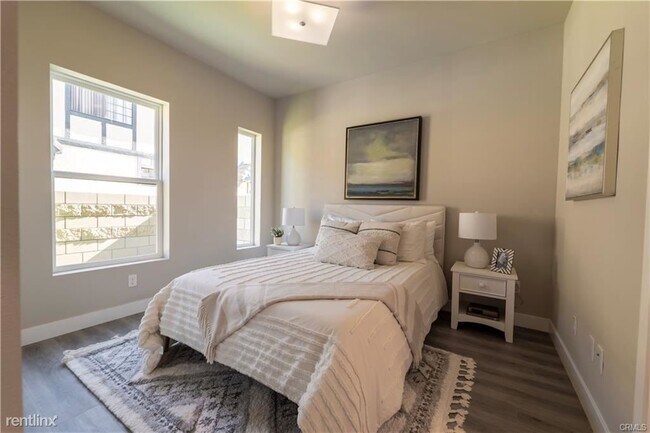 Foto del edificio - 3 br, 3.5 bath House - 715 W Duarte Rd Unit B