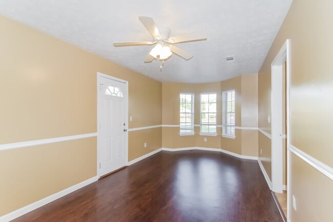 Building Photo - 913 Mister Lake Ct