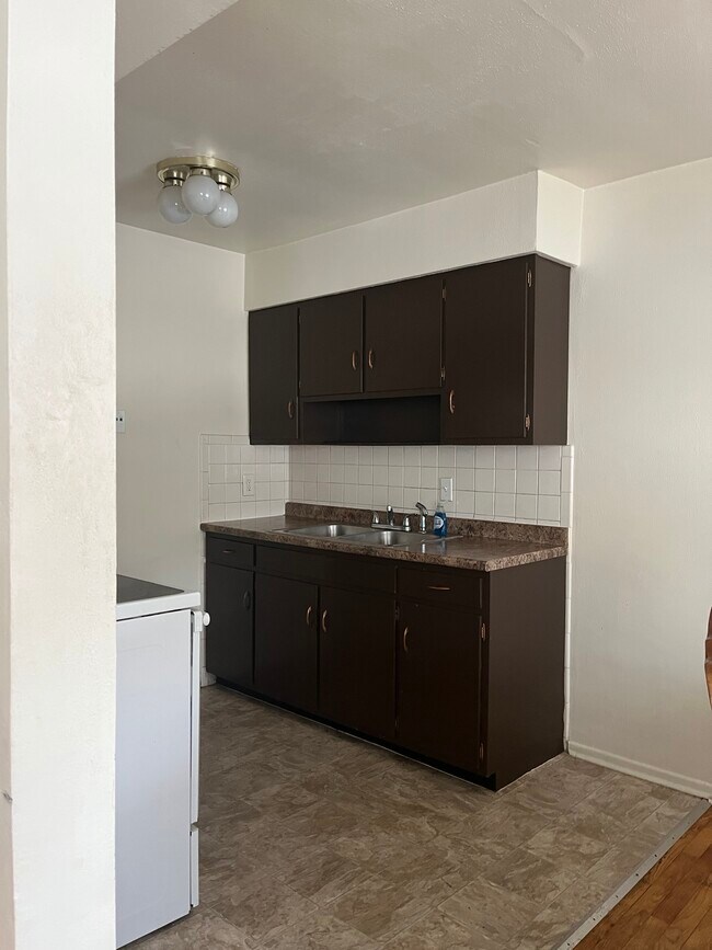 Cocina - 3115 Cherokee St