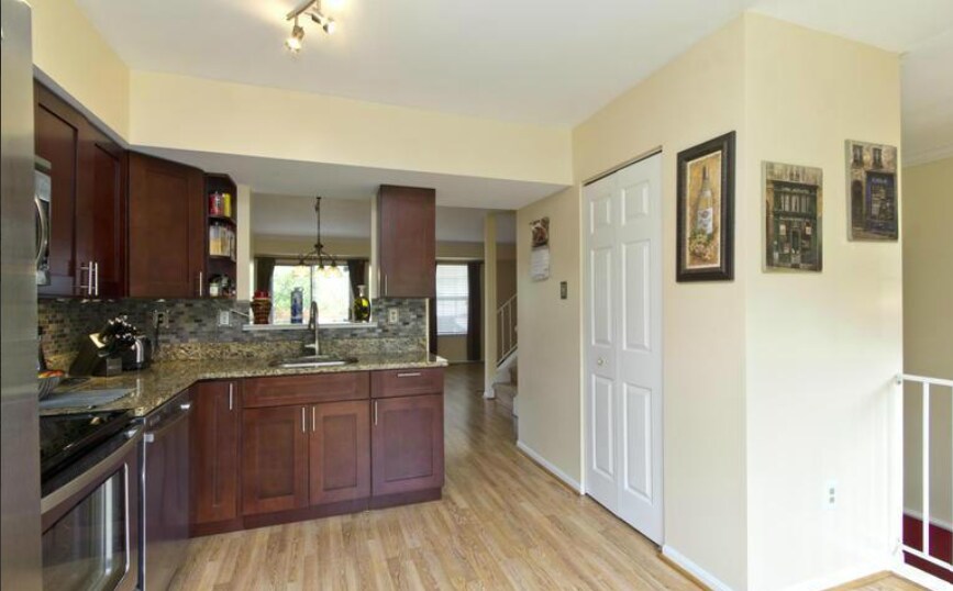 Primary Photo - 1523 Stoney Beach Way