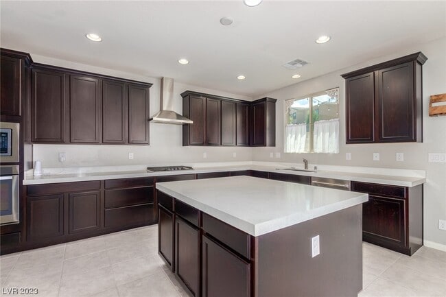 Building Photo - 8033 Calico Mesa St