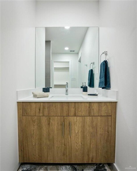 Foto del edificio - 4000 Jenna Ln