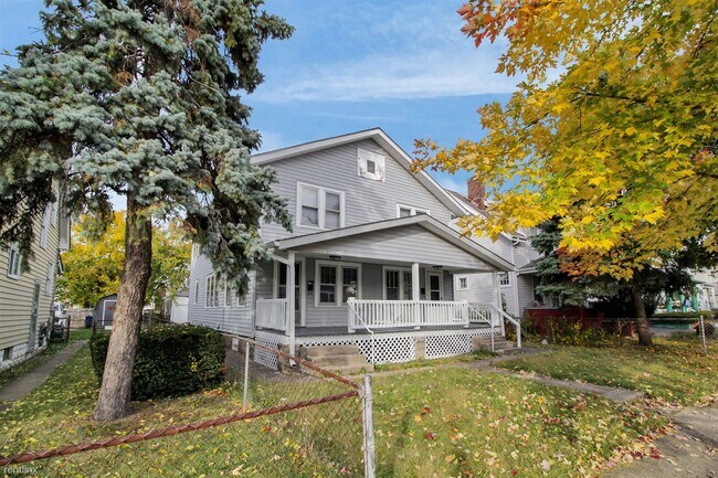 Foto del edificio - 3 br, 1 bath Duplex - 1318-1320 East 20th ...