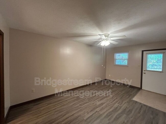 Building Photo - 76 Candlewood Ct