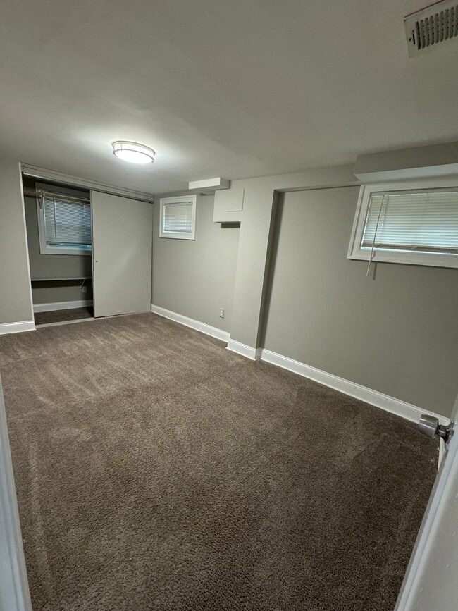 Foto del edificio - 1253 Cresthaven Dr