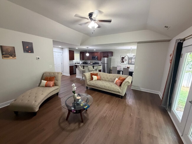 Building Photo - Room in Single Family Home on Vasser Pl