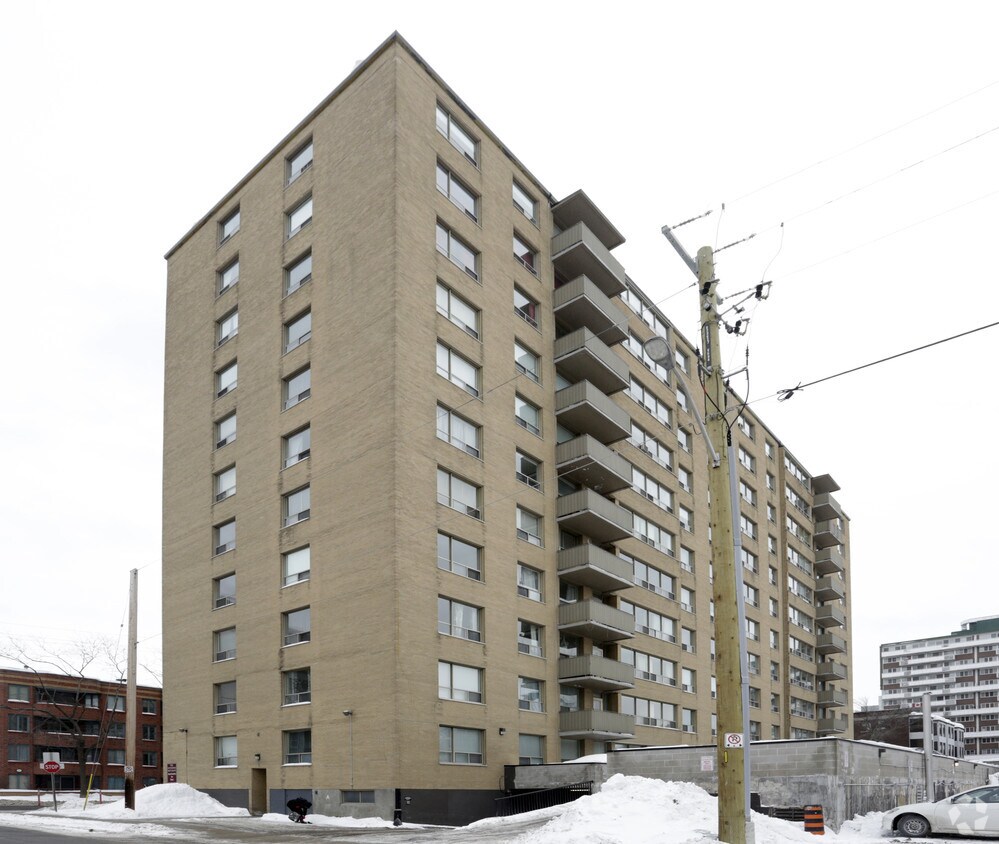 The Governor Metcalfe Apartments 330 Metcalfe St Ottawa, ON