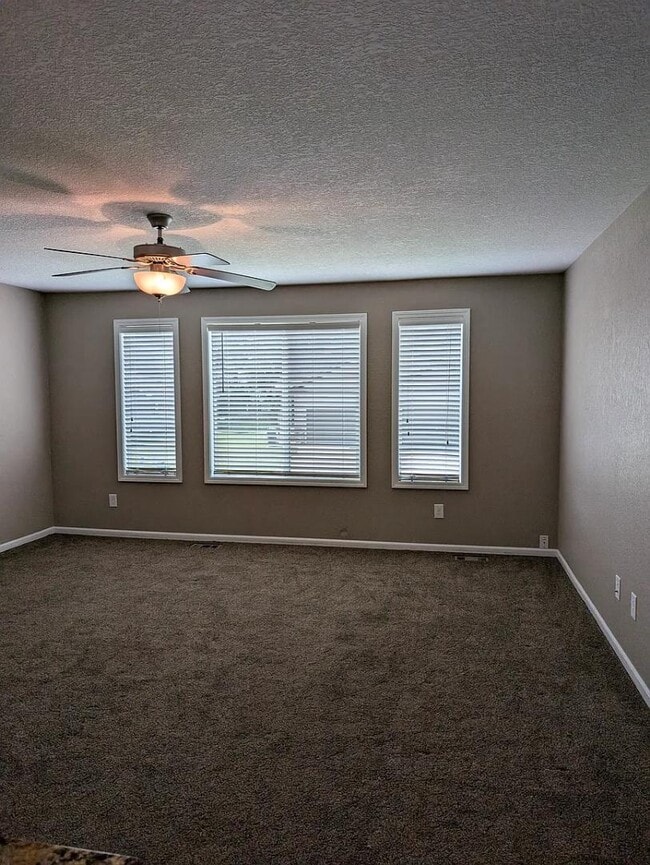 Building Photo - 3711 Marigold Dr