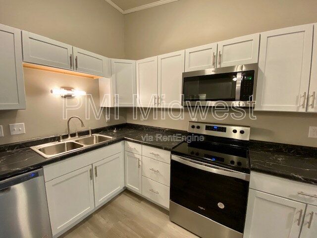 Foto del edificio - 1542 Creekside Ln