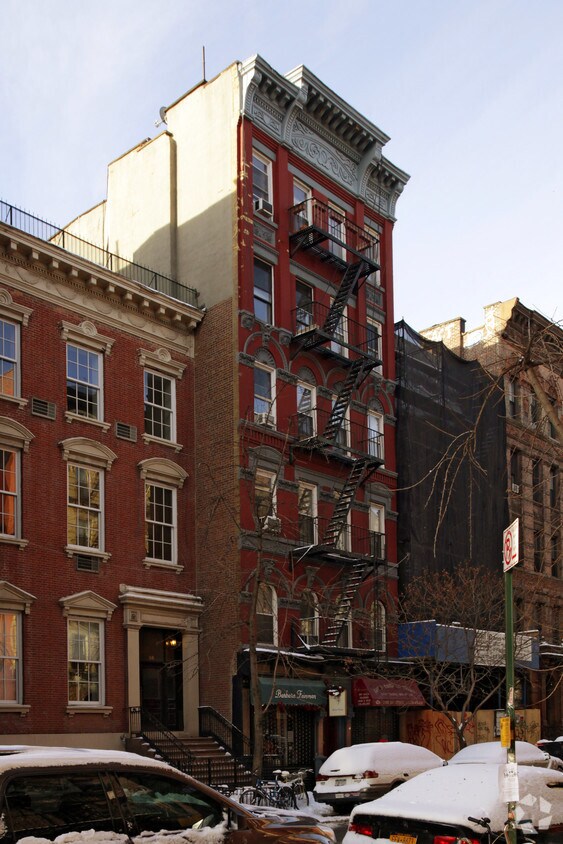 Building Photo - 66 E 7th St