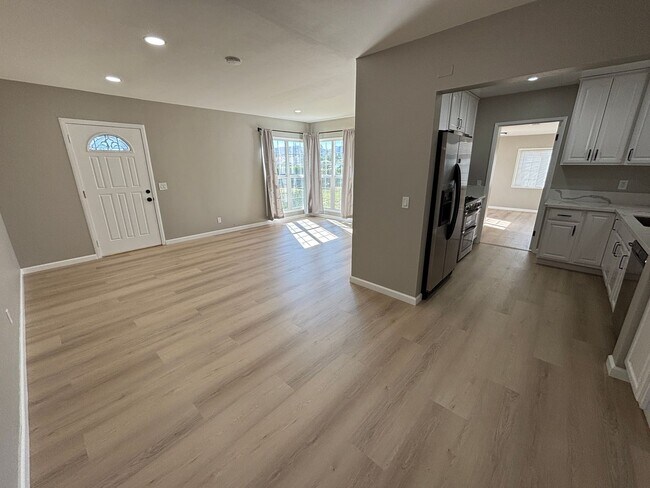 Foto del edificio - Upgraded 3 bedroom home!