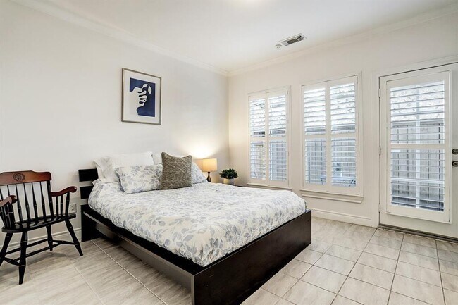 Foto del edificio - 2914 Brompton Square Dr