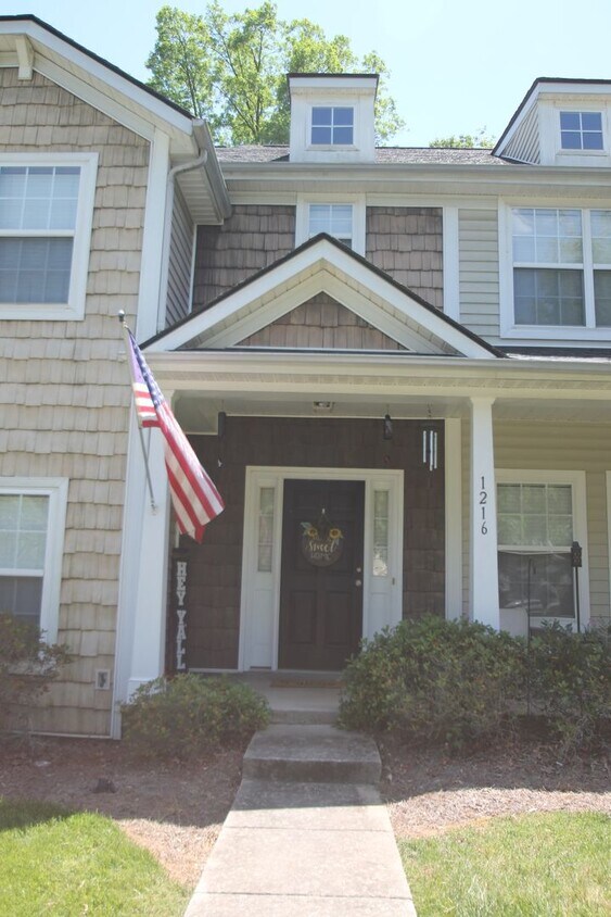 Building Photo - Exclusively Offered By Muse Realty Rentals...