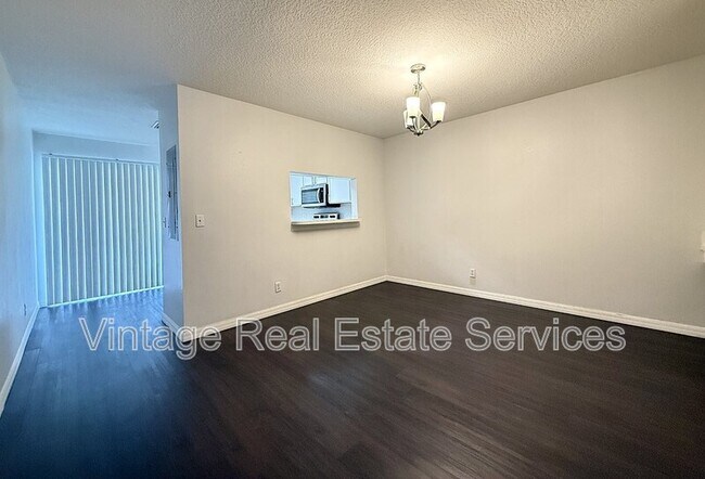 Foto del edificio - 254 Castlekeeper Pl