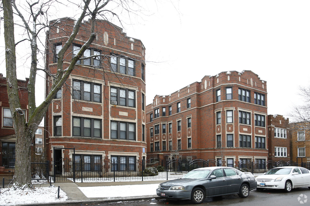 Primary Photo - 8017 S Ingleside Ave