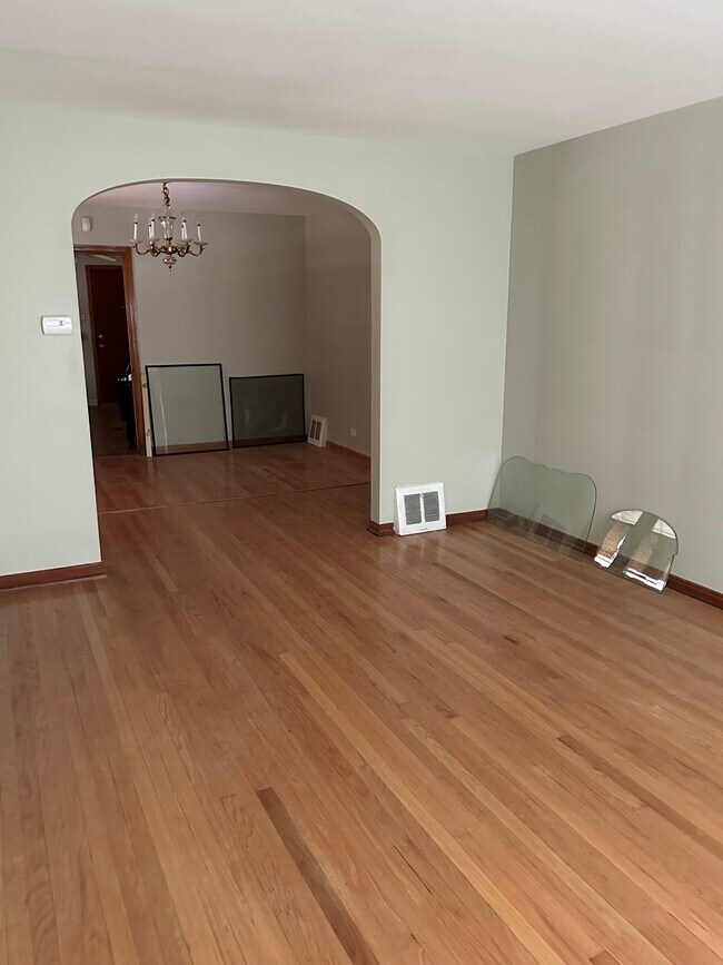 Foto del edificio - 9801 S Ingleside Ave