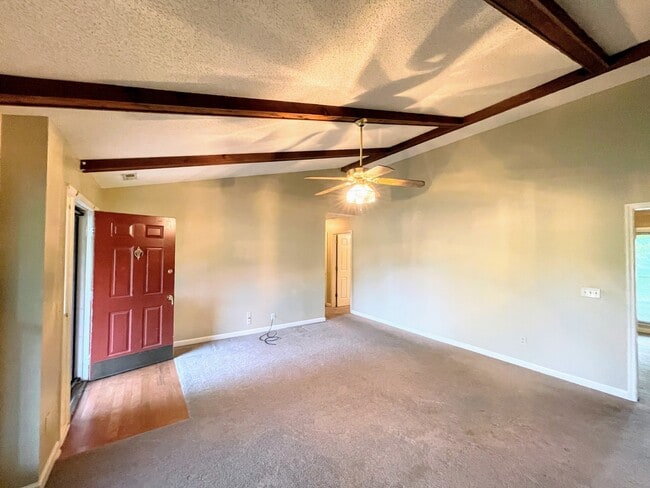 Building Photo - 104 Shaverlee Ct