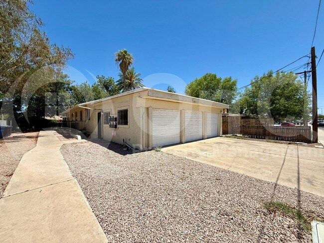 Building Photo - 325 S Pioneer